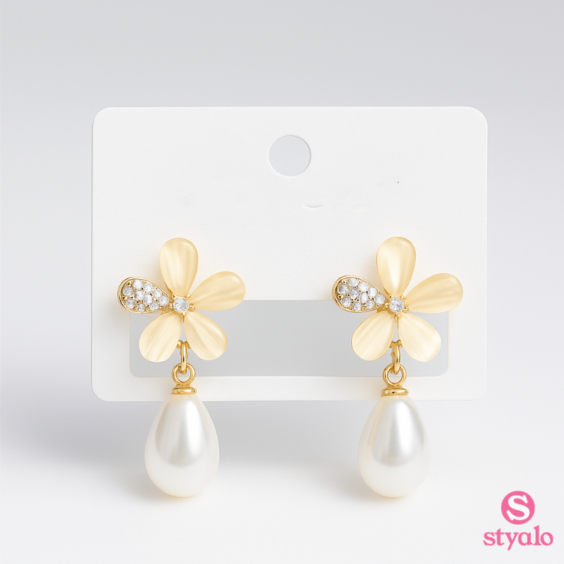 Daisy Pearl Bloom Earrings