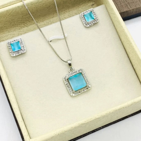 Crystal  Calm  Neckpiece
