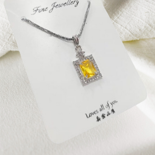 Moon kiss Necklace